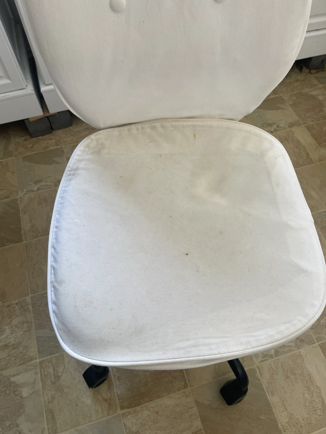 White Swivel Office Chair - photo 3