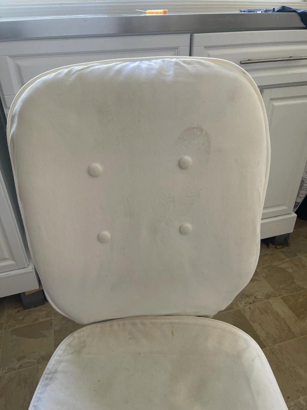 White Swivel Office Chair - photo 2