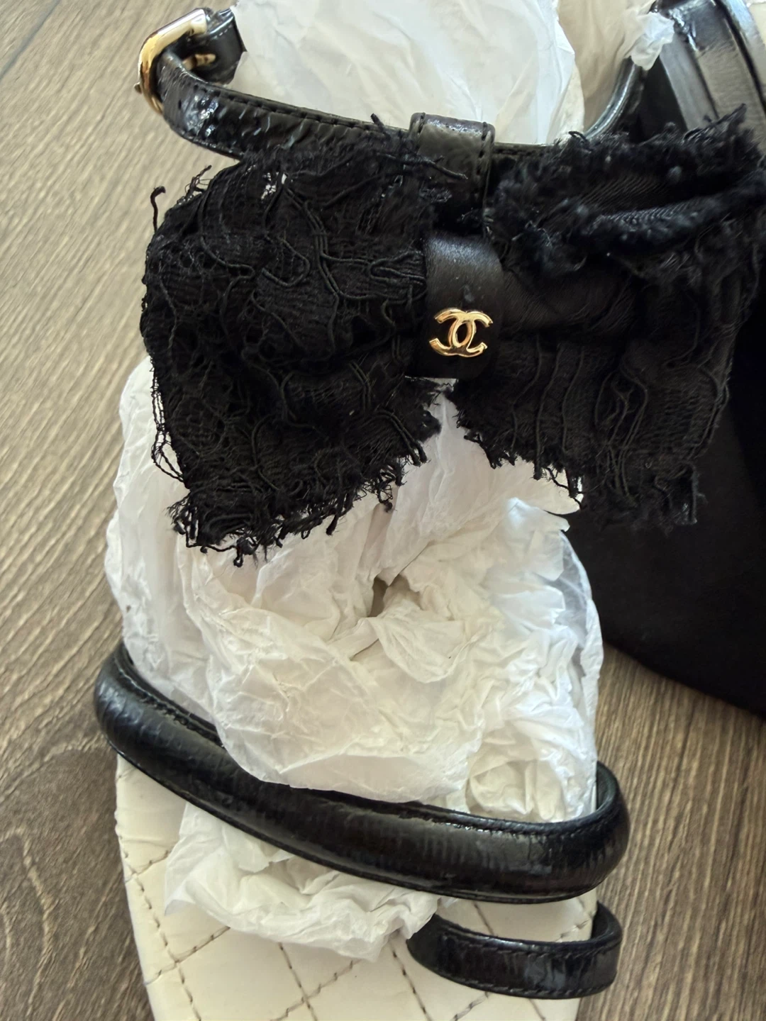 Authentic Chanel Black Quilted Sandals with Bows - photo 4
