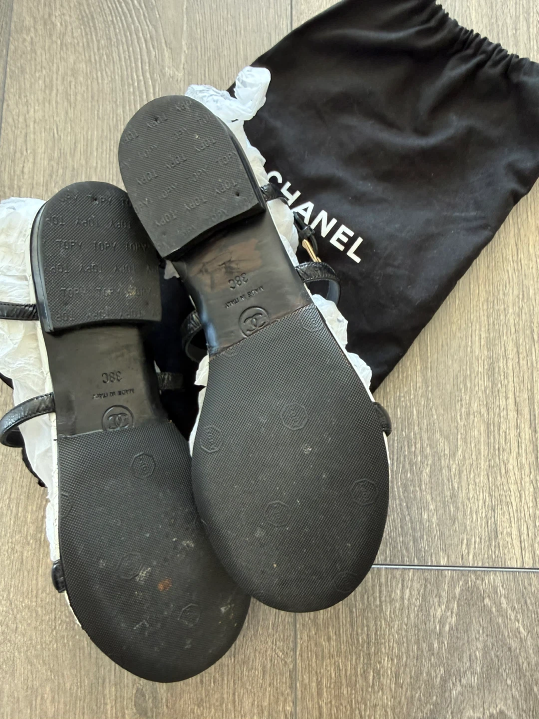 Authentic Chanel Black Quilted Sandals with Bows - photo 5