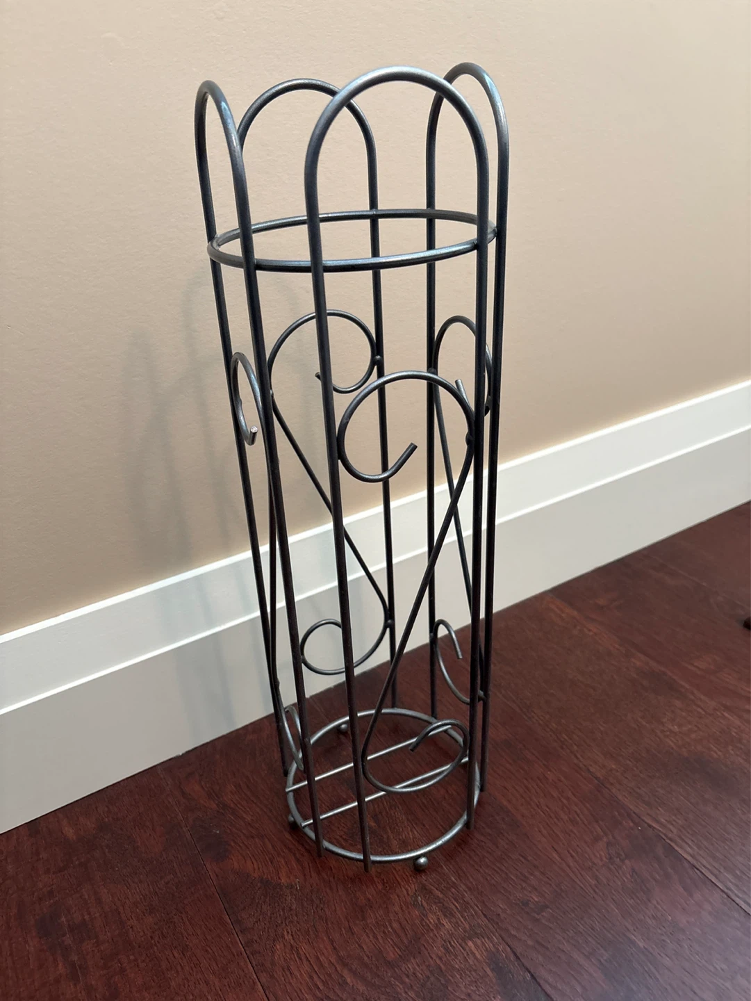 Metal Umbrella Stand or toilet tissue Holder