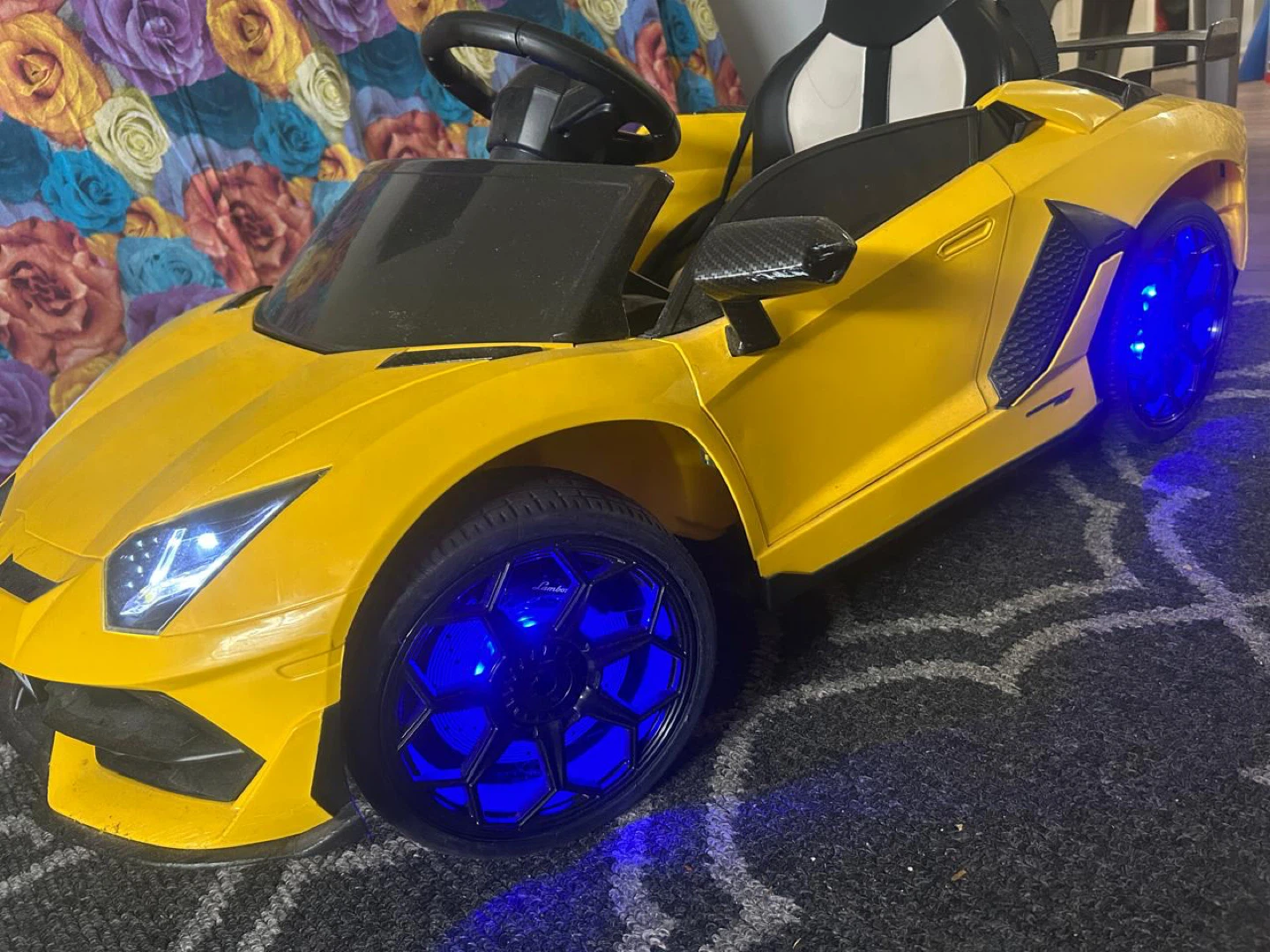 Kids Battery Car Ride-on Yellow Lamborghini - photo 5