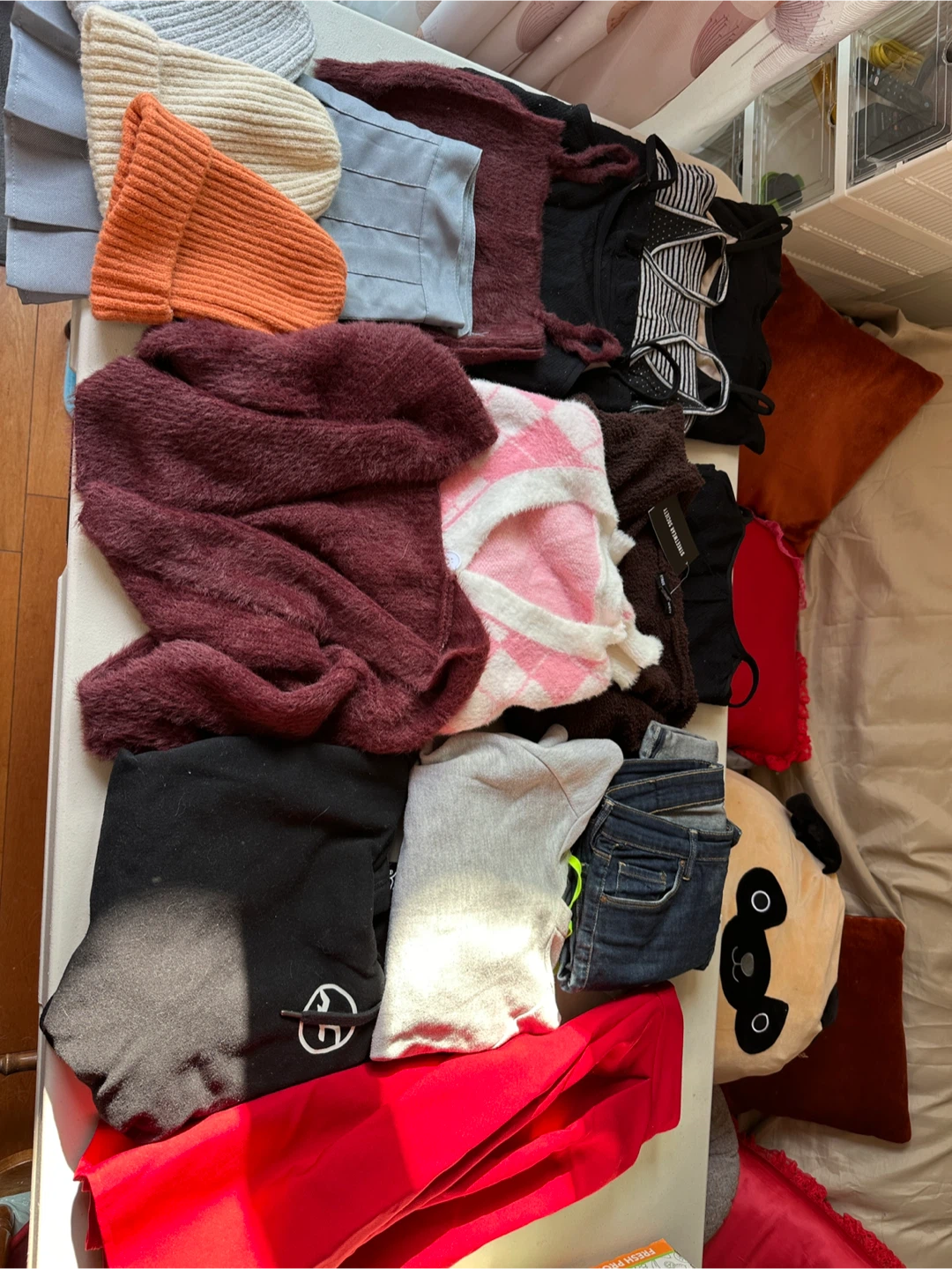 48 pieces bundle Assorted Women's Clothing and accessory Bundle