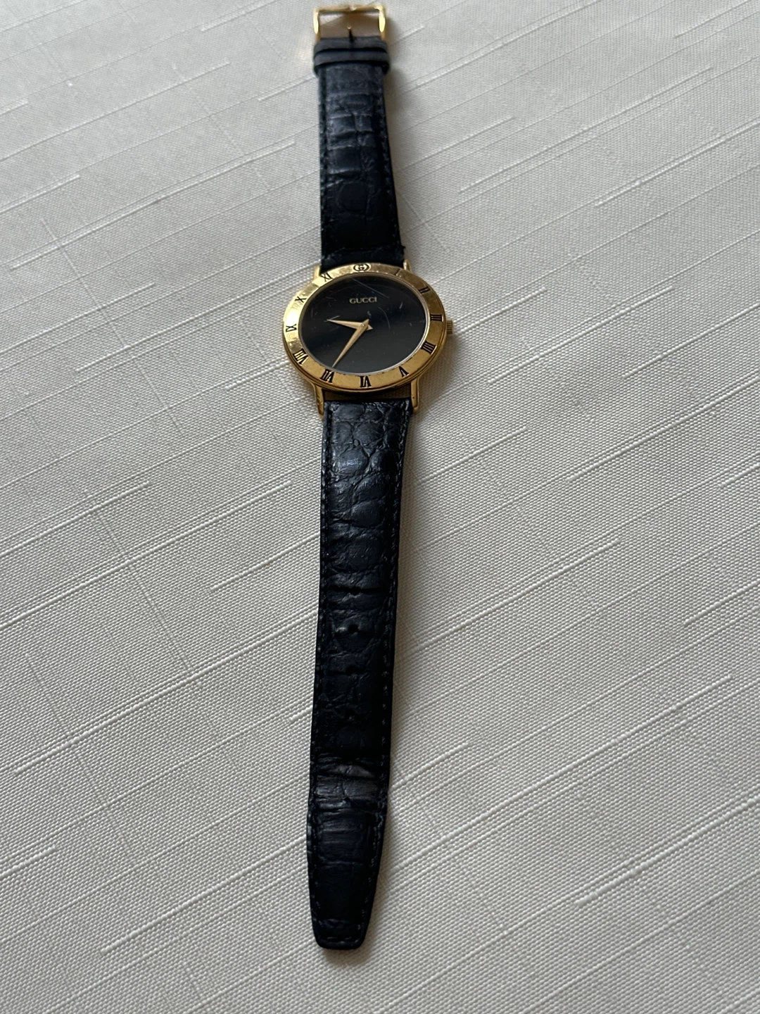 Gucci Men’s Watch  1990s- Black Face with Roman Numerals - photo 4