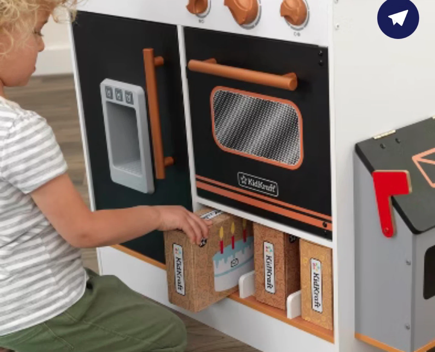 New KidKraft Play Kitchen with 56 accessories - photo 5