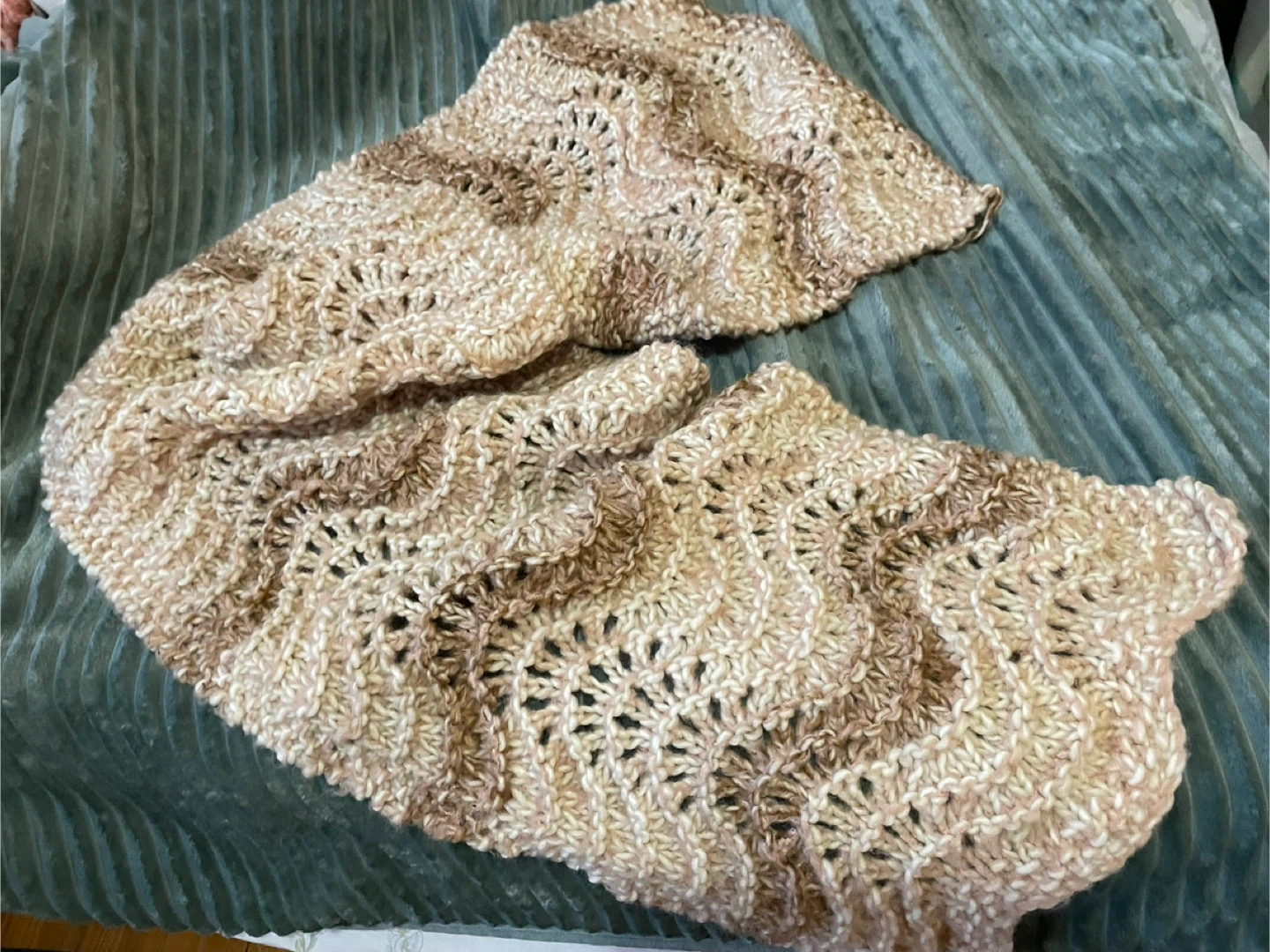 🥕Hand-Knitted Scarf - Beige & Brown