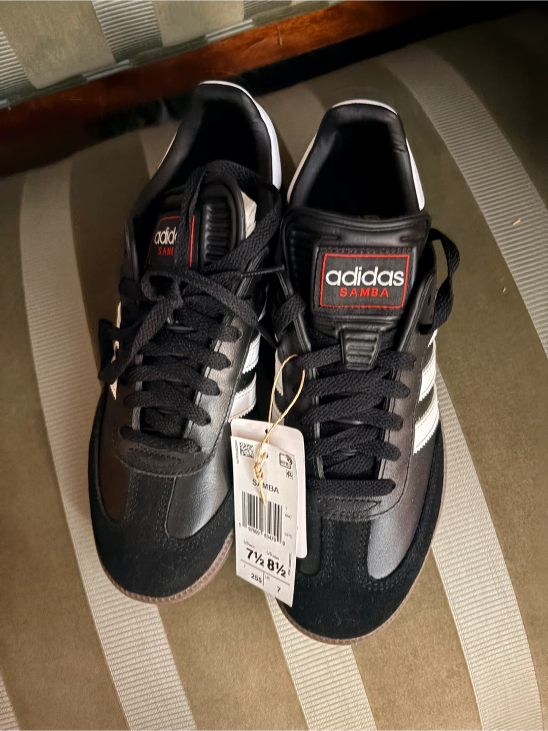 New Adidas samba 81/2 women