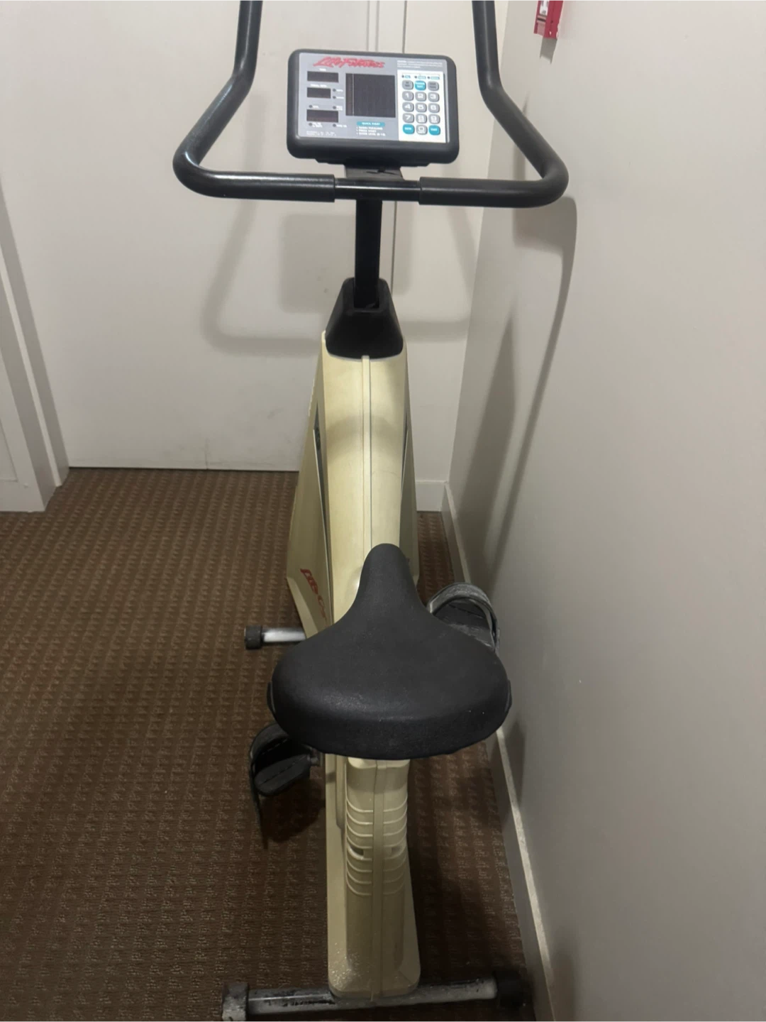 Life Fitness 4500 Stationary Exercise Bike - photo 2