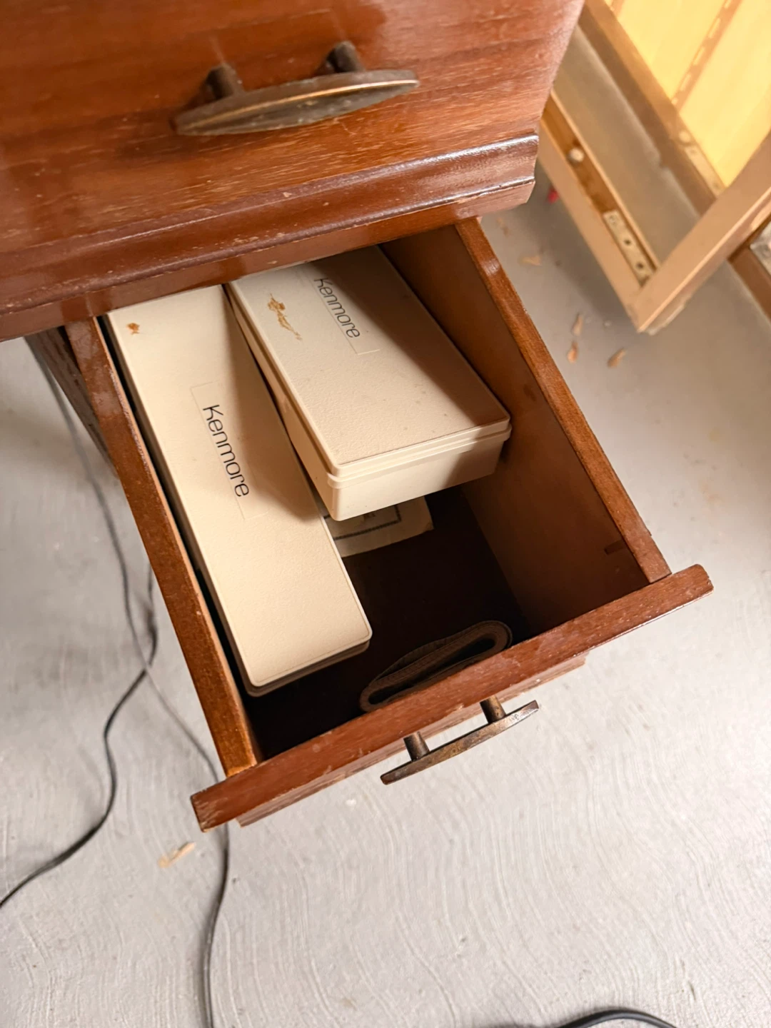 Sears Kenmore Sewing Machine in Wooden Cabinet - photo 4