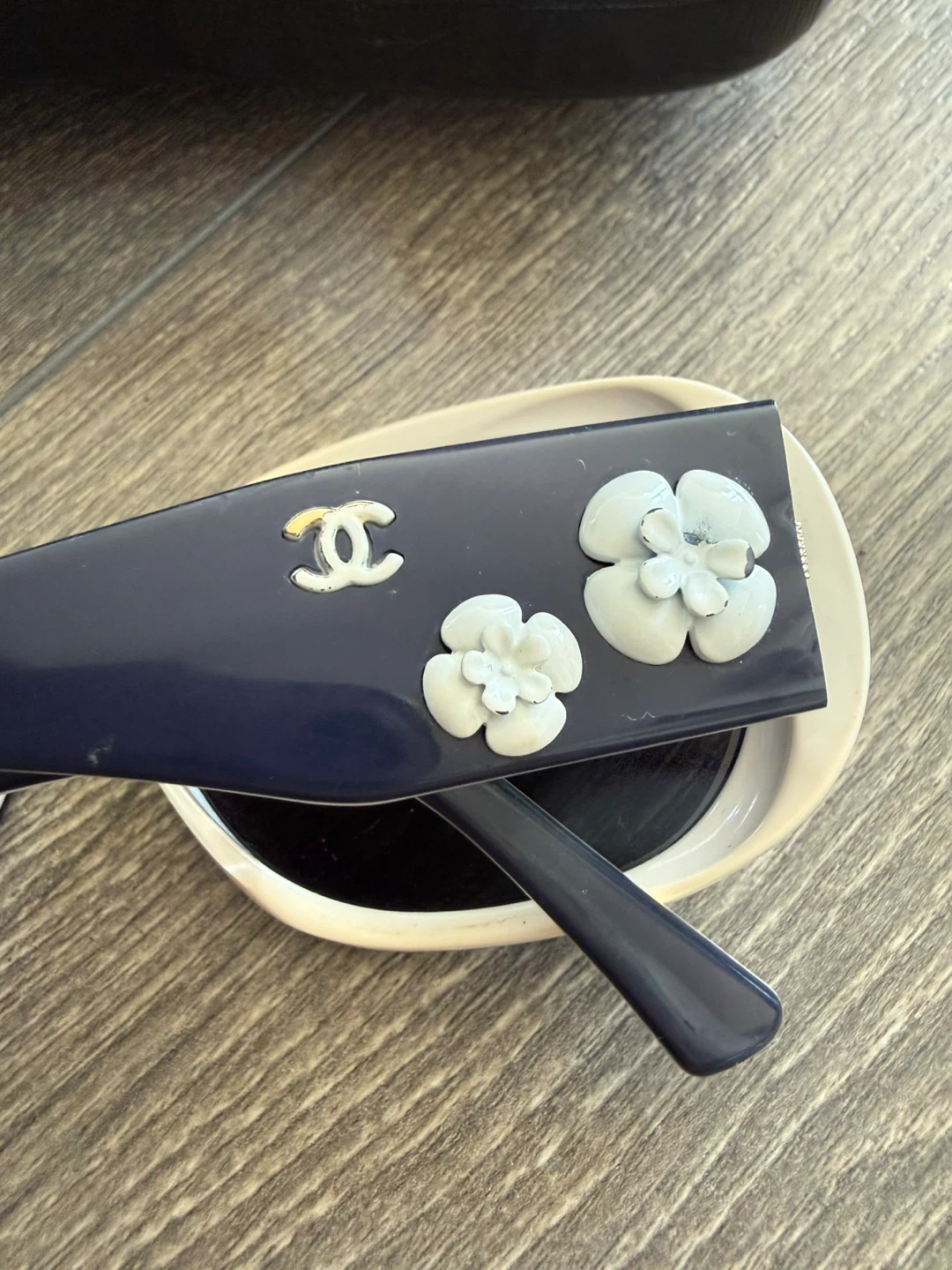 Authentic Chanel Sunglasses - photo 4