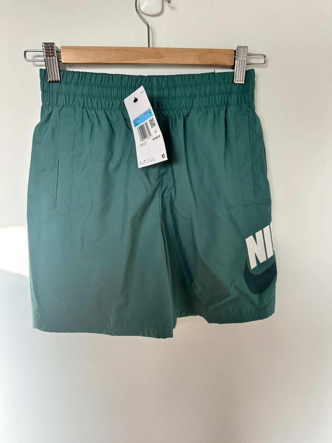 Nike Kids SPTCAS/SPT LSR Shorts - Size M - Green