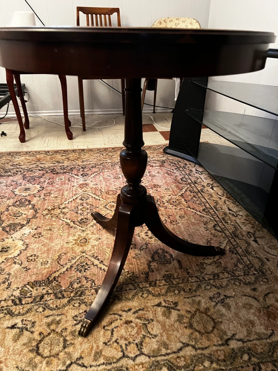 Deilcraft Fine Furniture Round Accent Table - photo 2