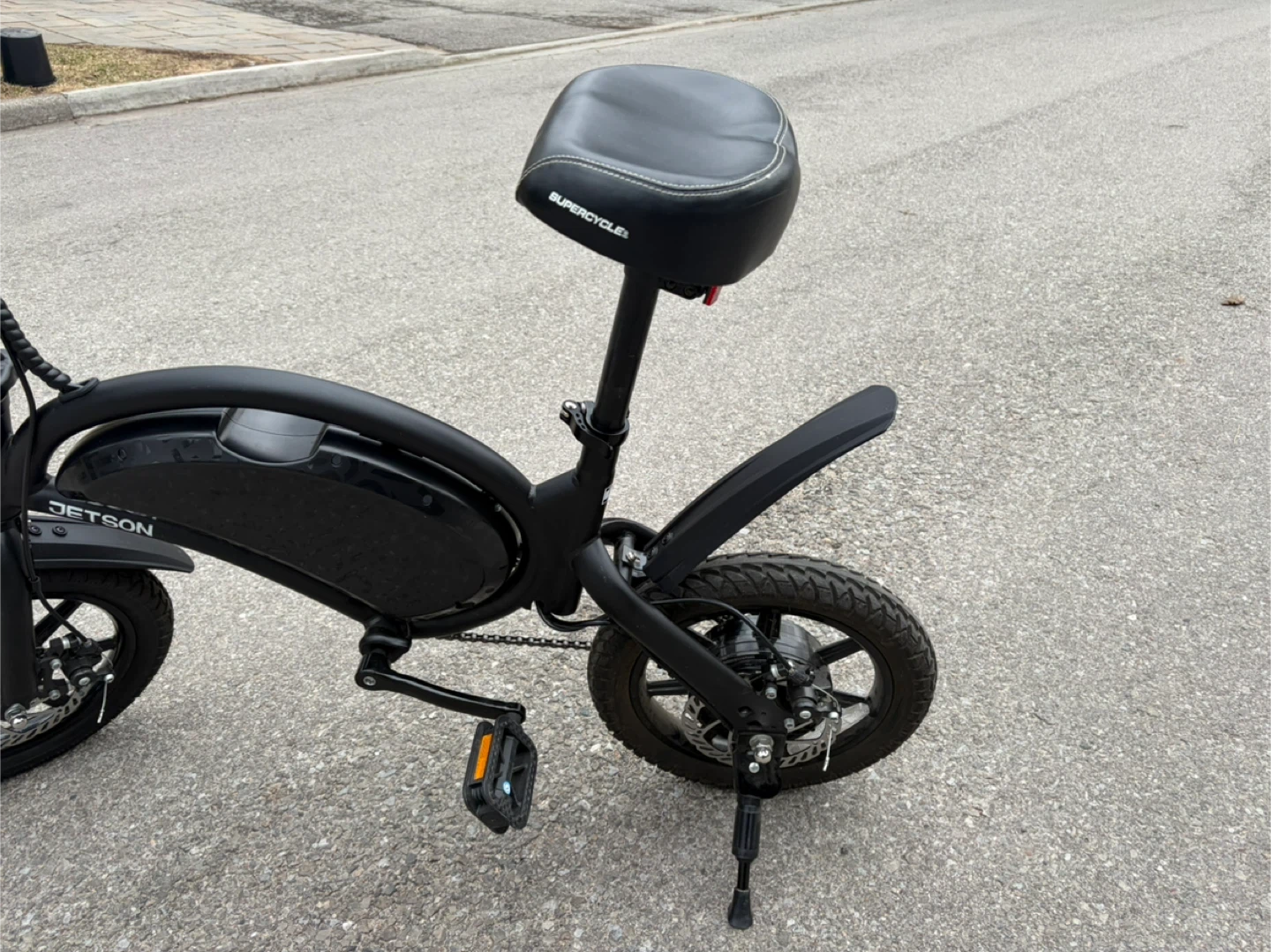 Jetson Bolt Pro Electric Bike (2023) – Like New - photo 3