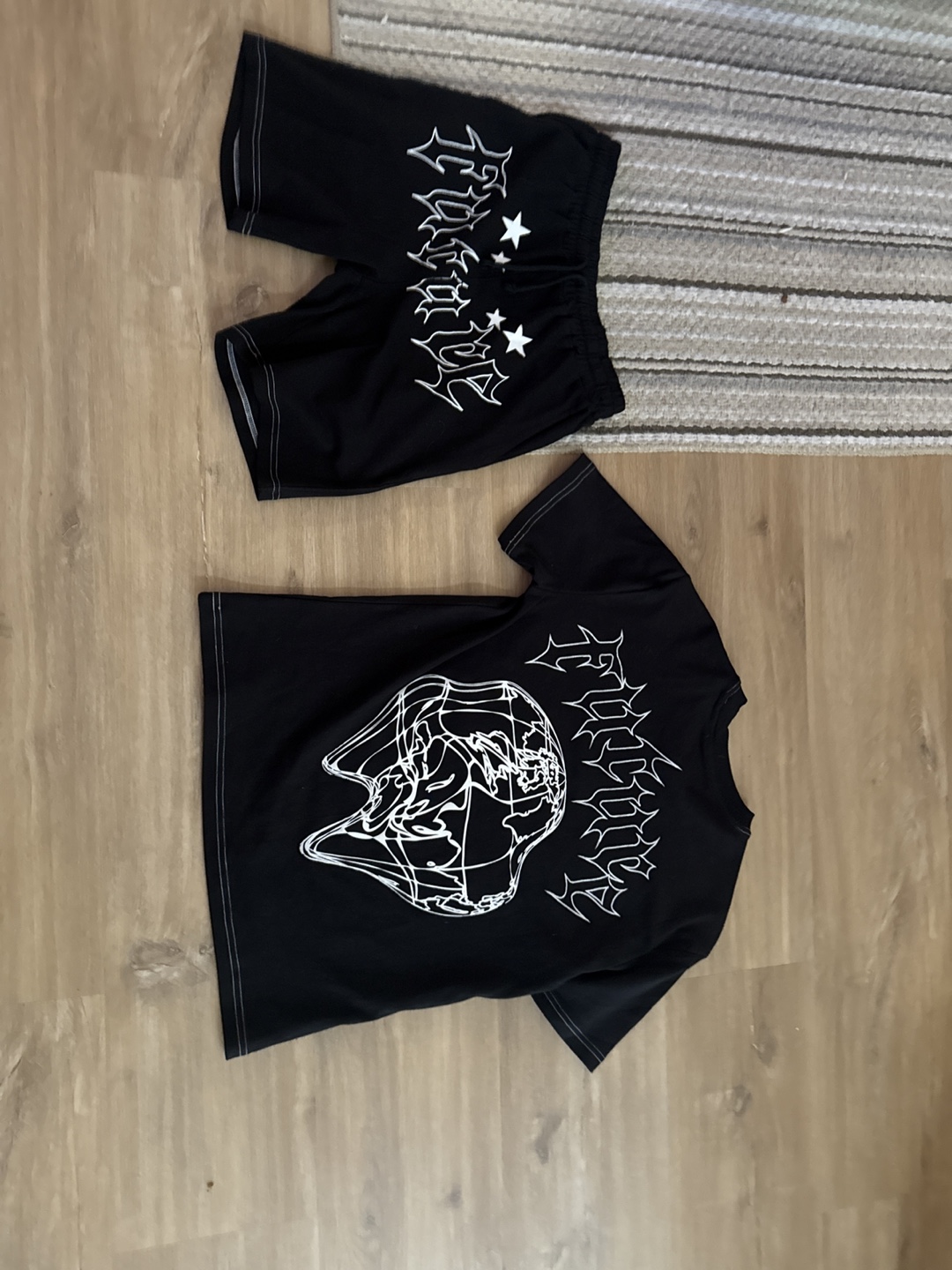Riot Empire Black Graphic T-Shirt and Shorts Set - Size S - photo 4