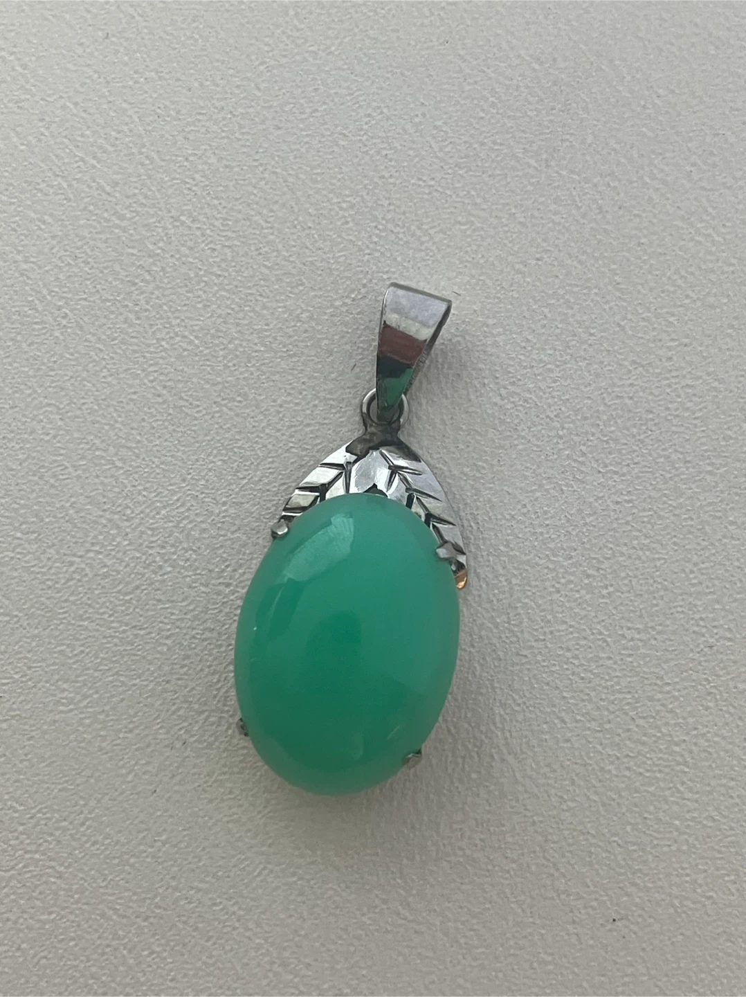 Green Gemstone Pendant - photo 2