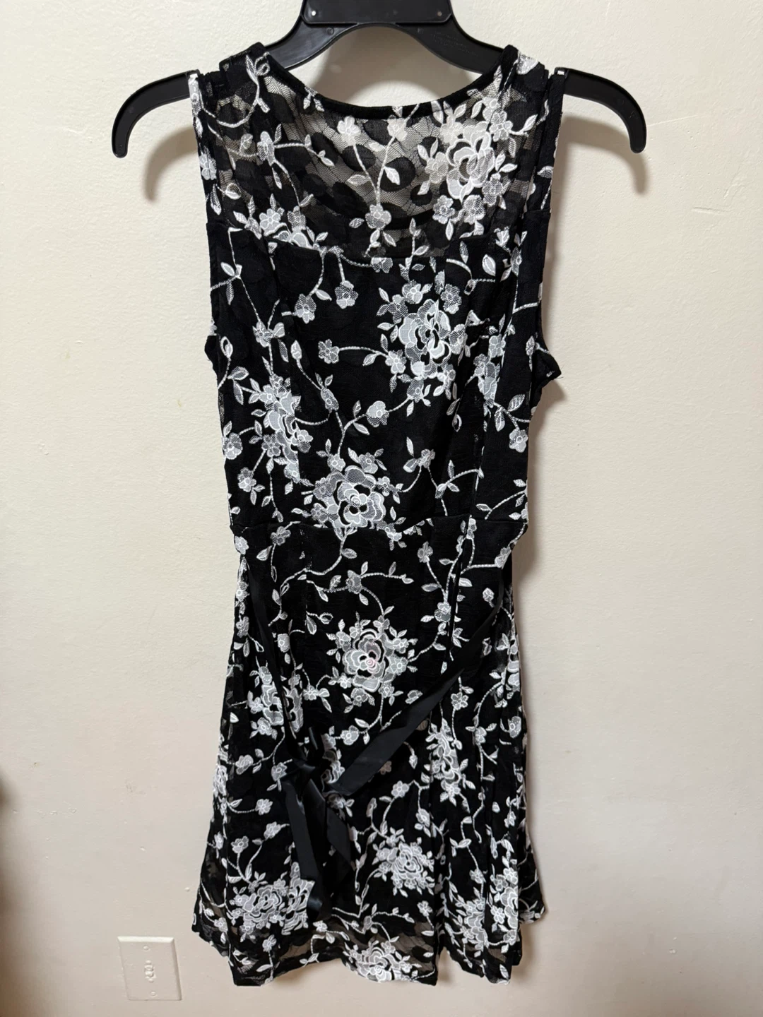 Candalite Petite Black Floral Lace Dress PM - photo 4