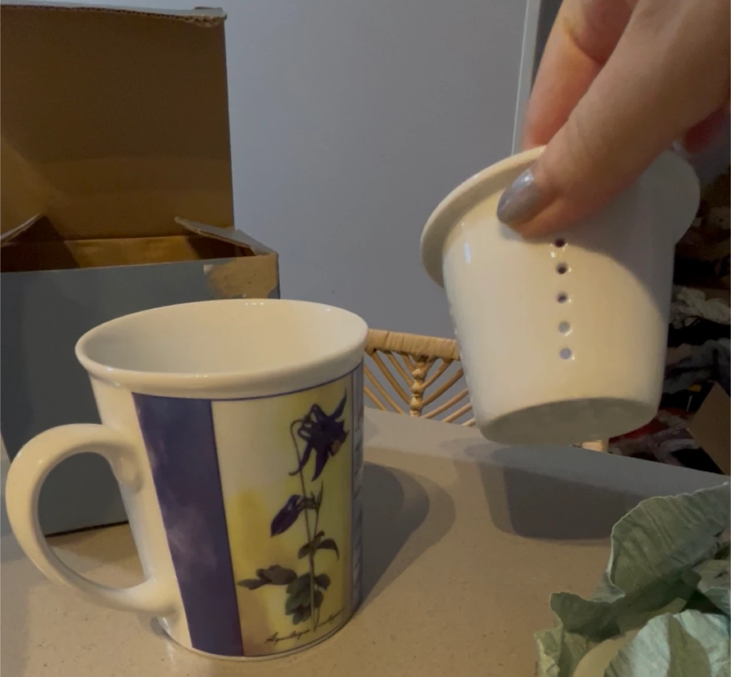 Decorative Tea Mug with Infuser and Lid - photo 3