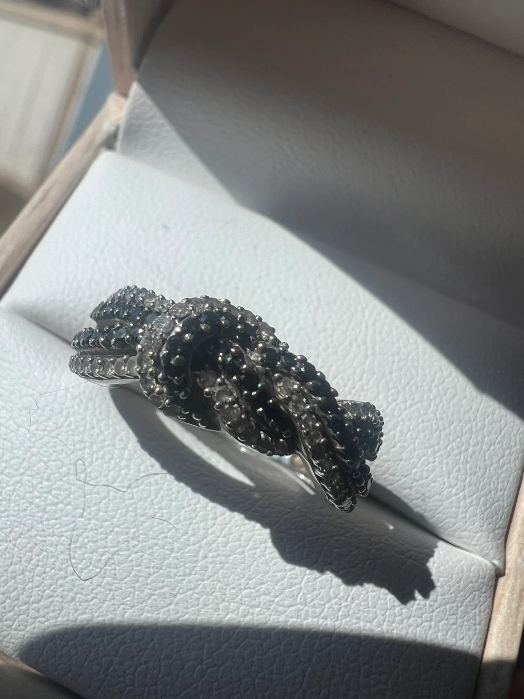10K White Gold Diamond Ring - photo 4