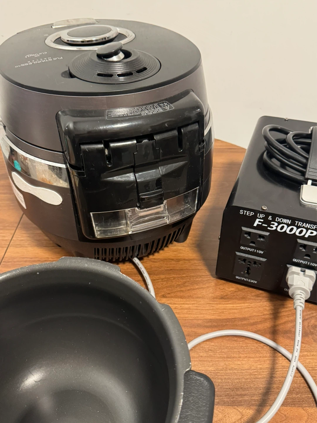 CUCKOO JHR1060FD Rice Cooker with Step Up & Down Transformer - photo 4