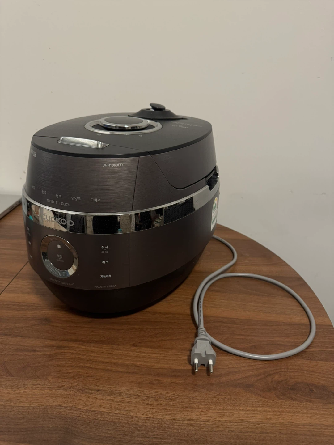 CUCKOO JHR1060FD Rice Cooker with Step Up & Down Transformer - photo 3