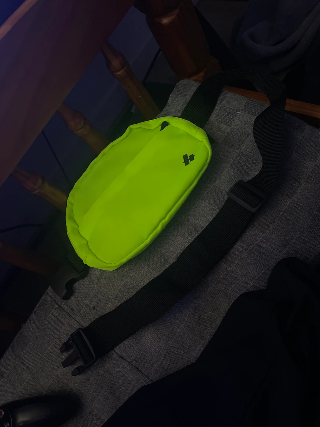 Neon yellow waist bag - photo 3