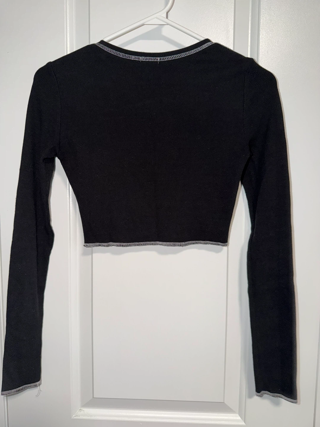 Black Ribbed Cropped Long Sleeve Top - photo 2