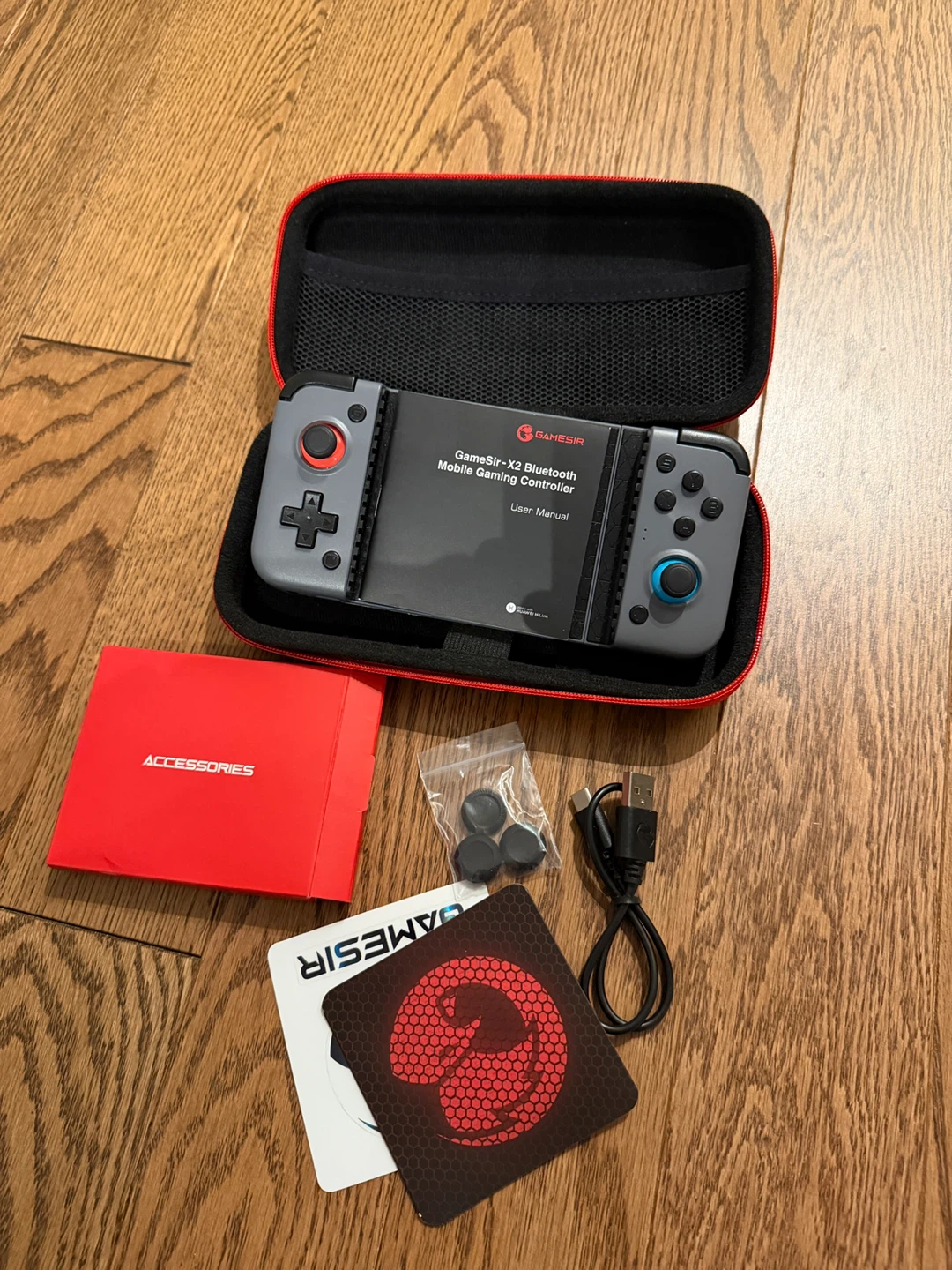 GameSir X2 Bluetooth Mobile Gaming Controller with Case - photo 2