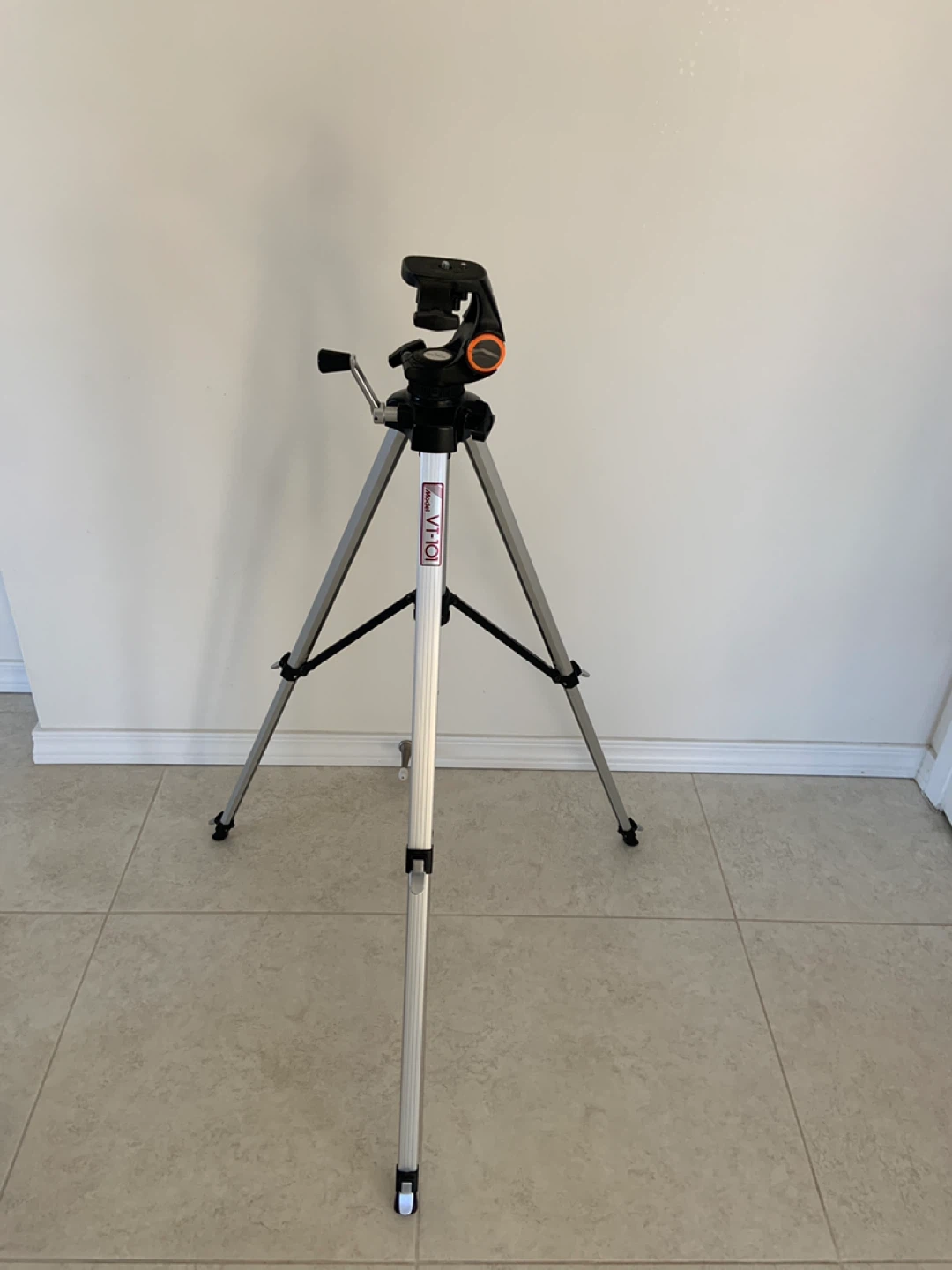 VCM VHD-101 Tripod with Carrying Bag - photo 2