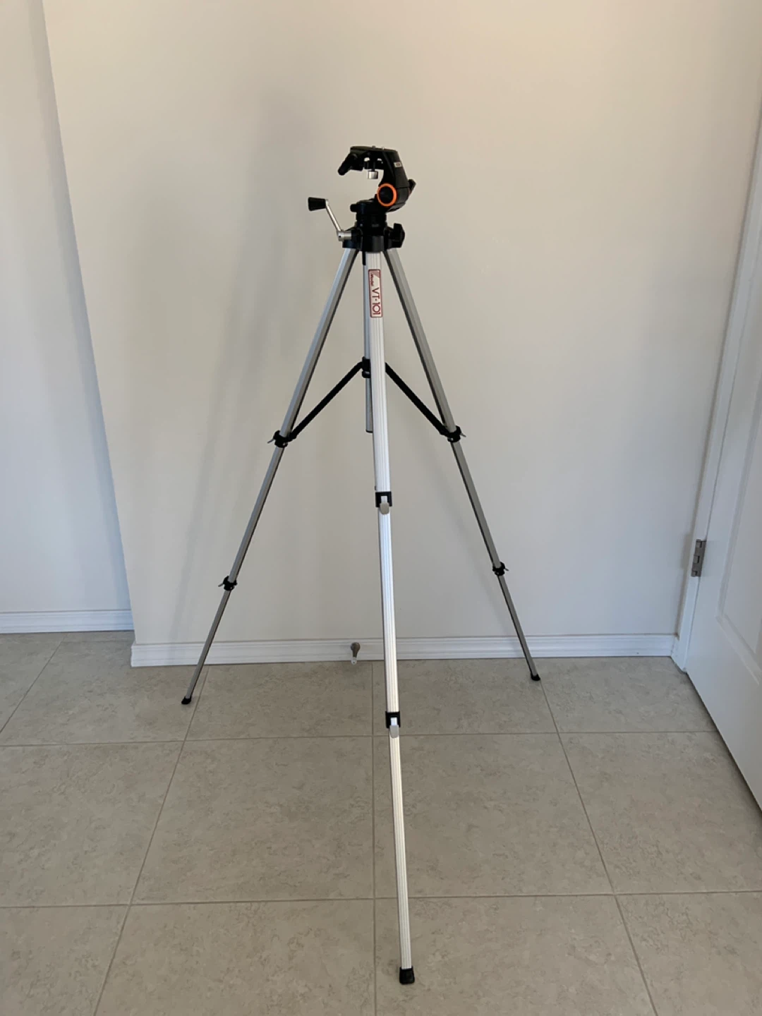 VCM VHD-101 Tripod with Carrying Bag - photo 3