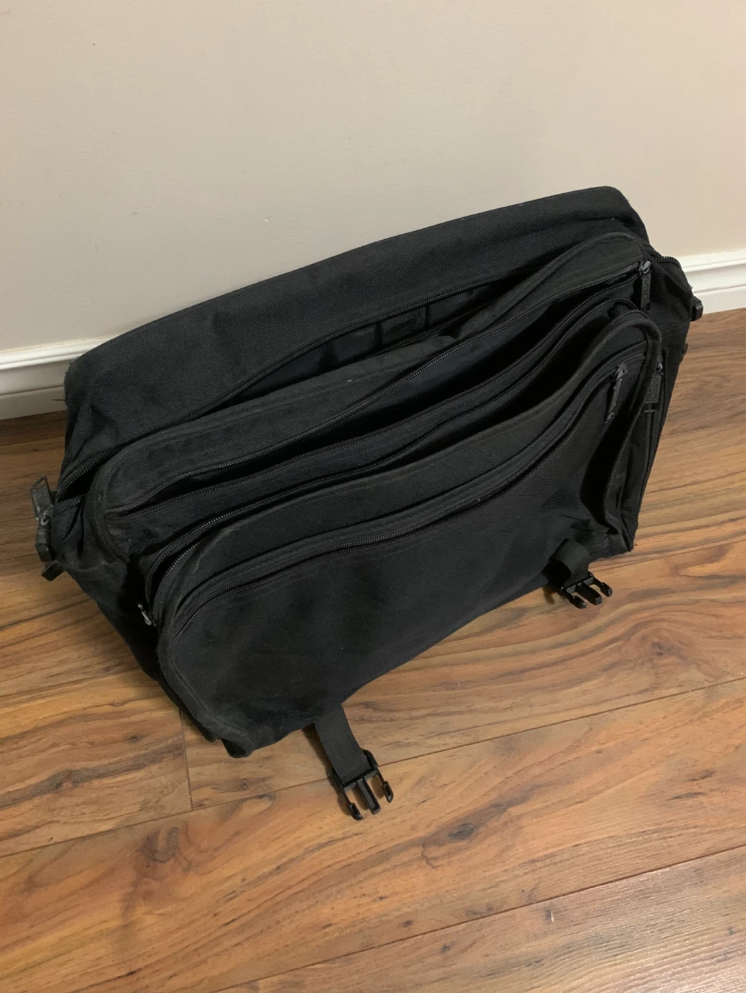 Black G-Tech Equipment Messenger Bag - photo 3
