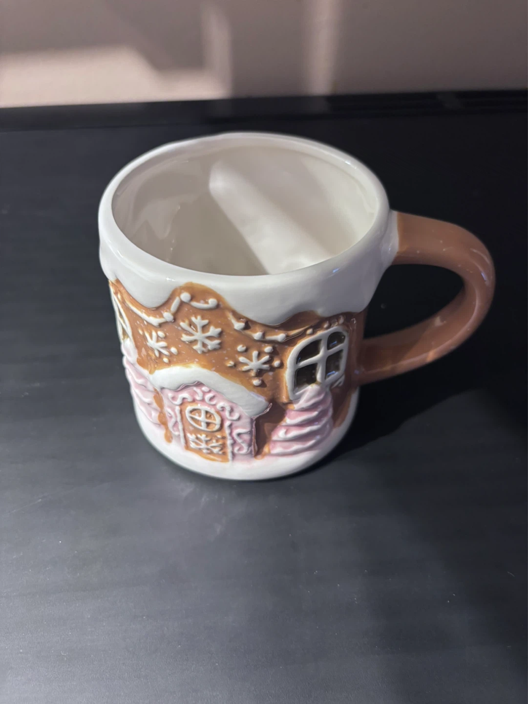 🥕Peppermint & Pine Gingerbread House Mug