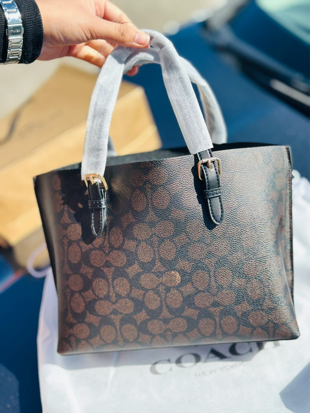 Coach Tote Bag with Signature Pattern - photo 3
