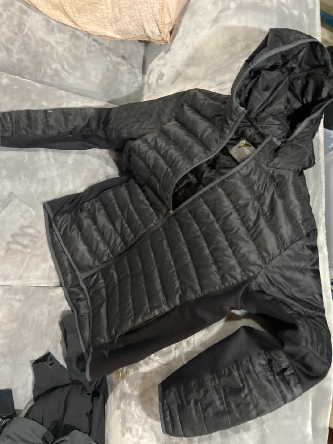 Old Navy Active Puffer Jacket Black L/G