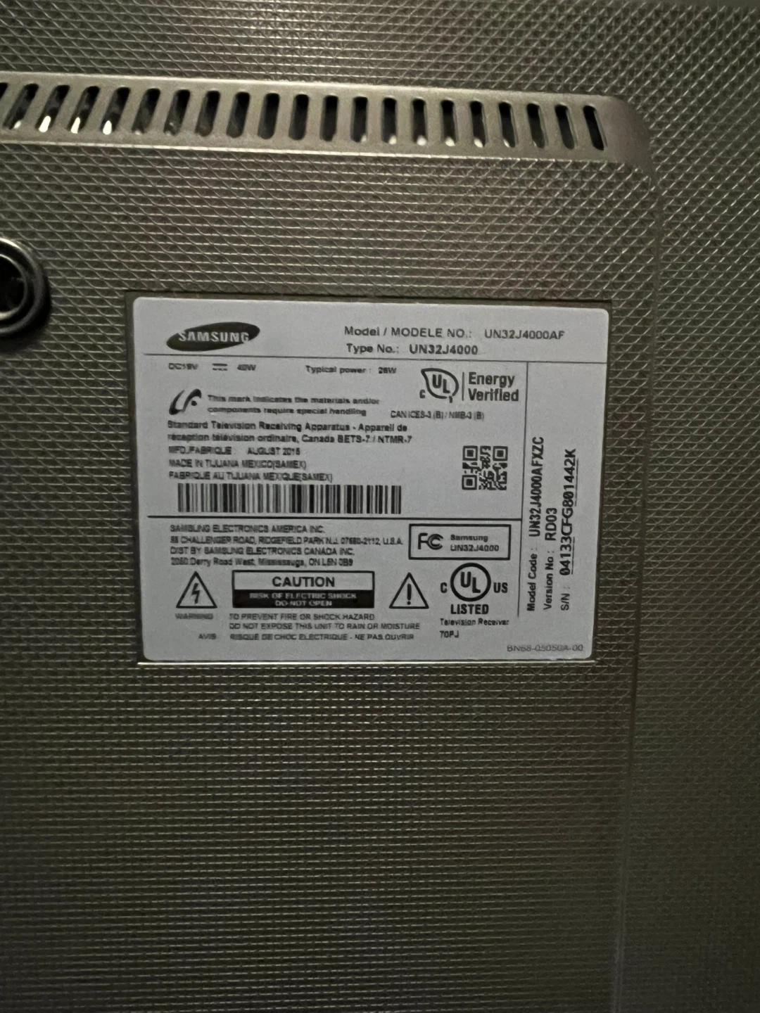 Samsung 32" HD Television UN32J4000AF - photo 3
