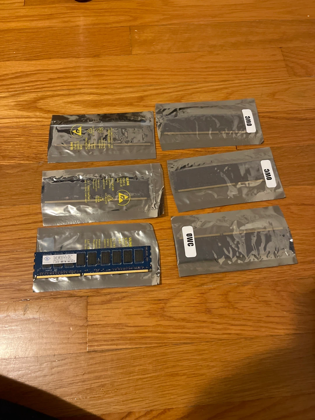 6gb ram : 6 modules of 1gb