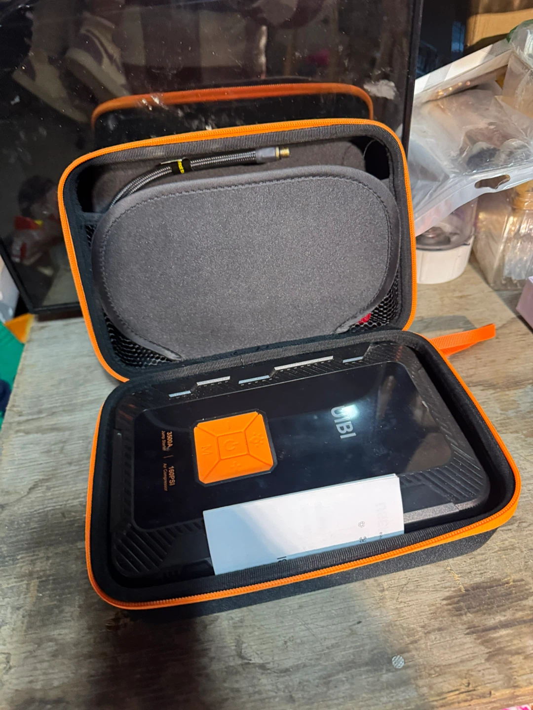 UIBI X7 Portable Car Battery Jump Starter - photo 4