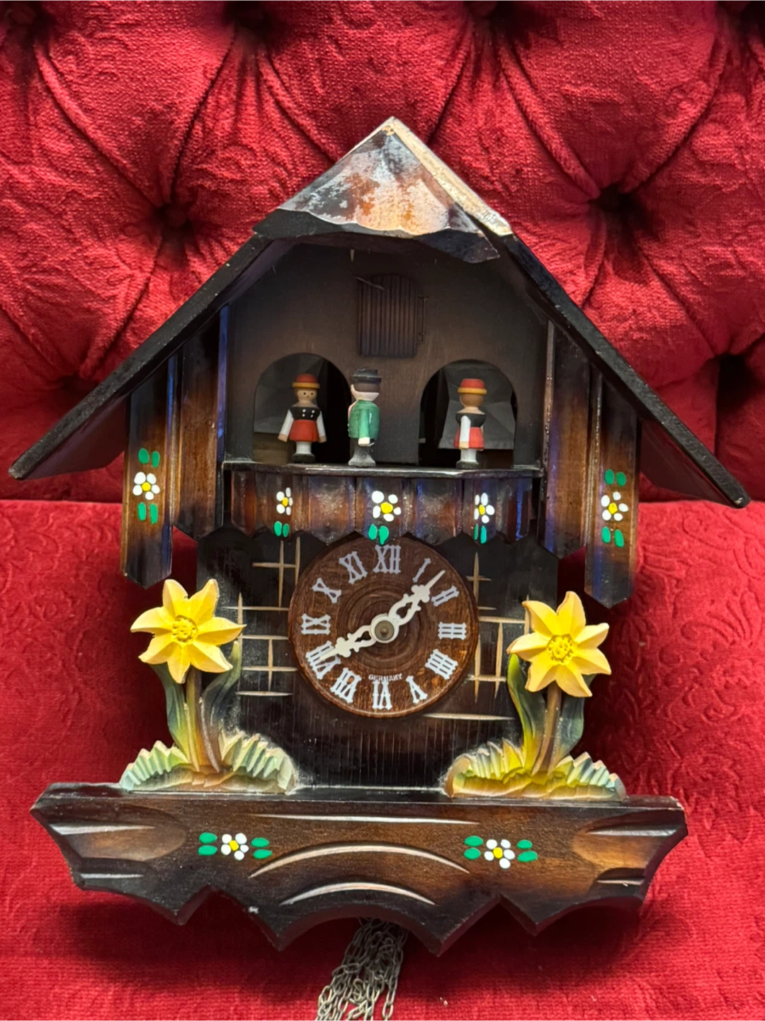 Vintage Swiss Cuckoo Clock with Musical Movement - photo 2