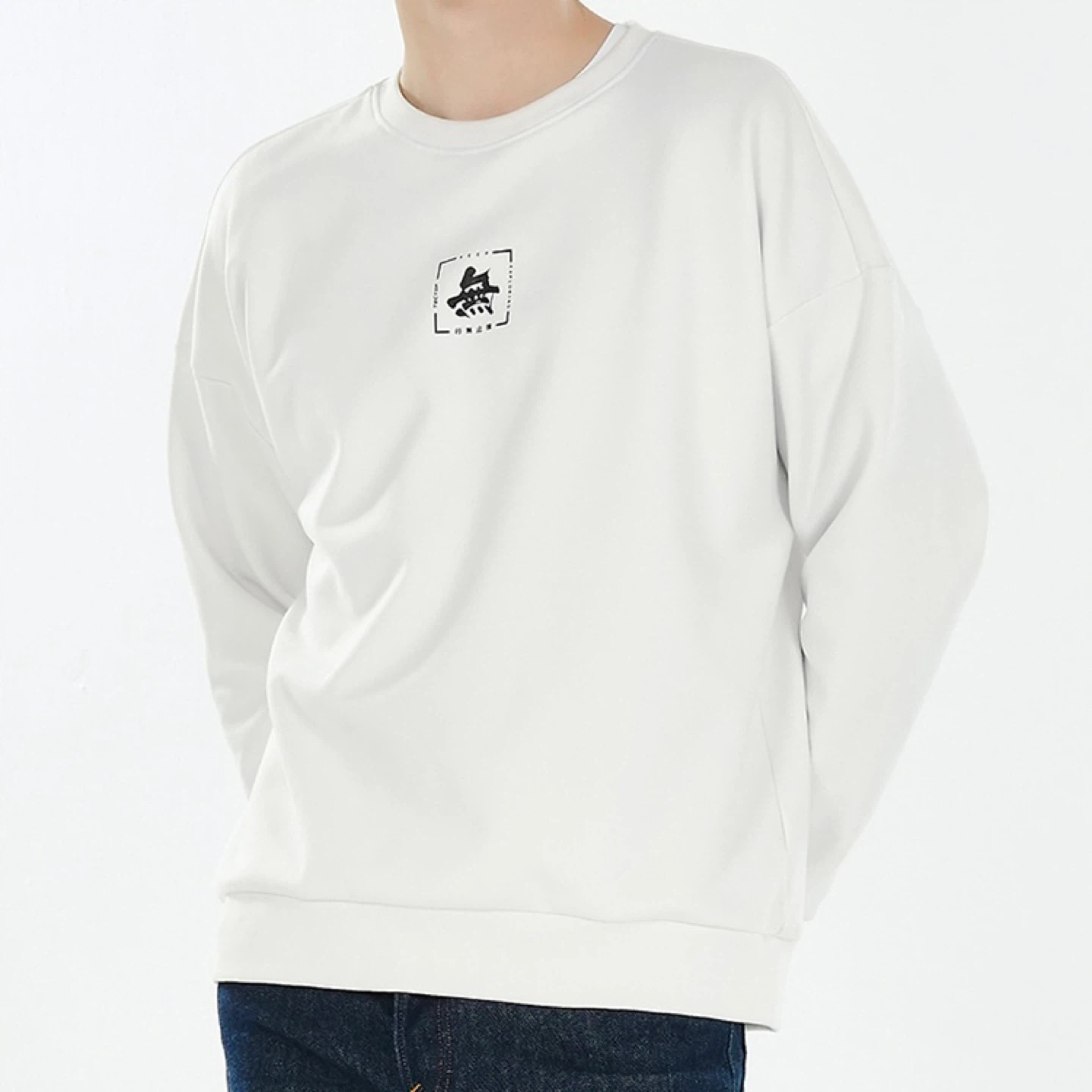 White Crewneck Sweatshirt - photo 3