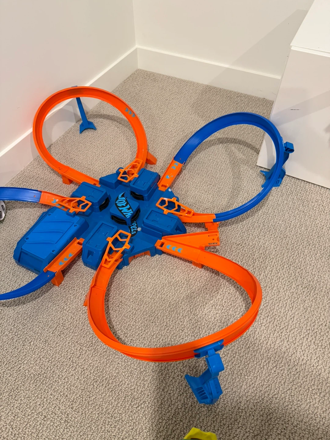 Hot Wheels Track Builder Stunt Box