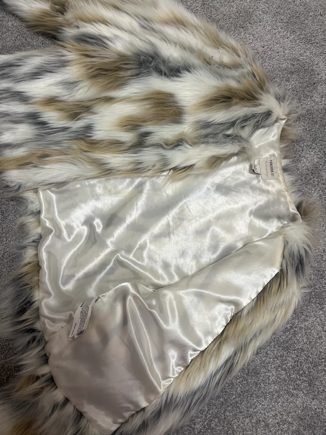 Forever 21 Faux Fur Jacket - photo 5