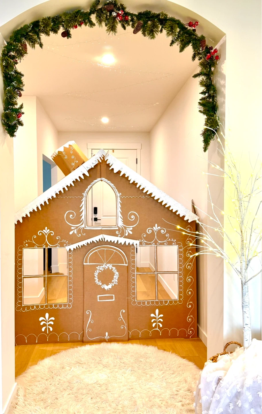 Cardboard Gingerbread House photo prop