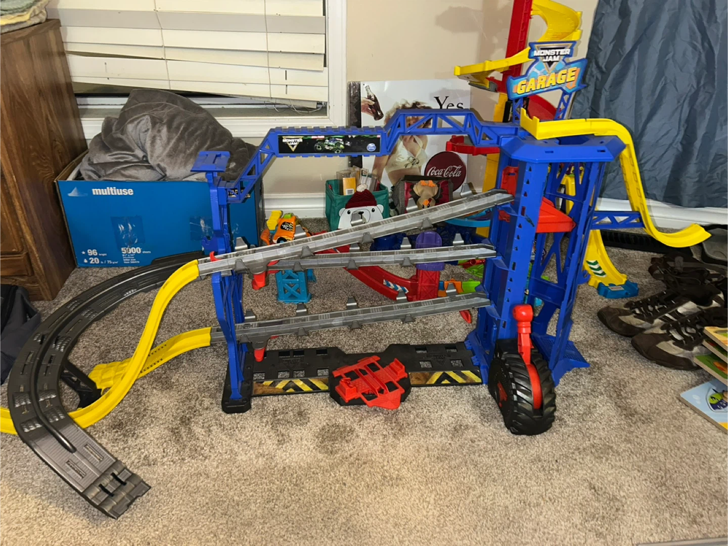 Monster Jam Garage Playset