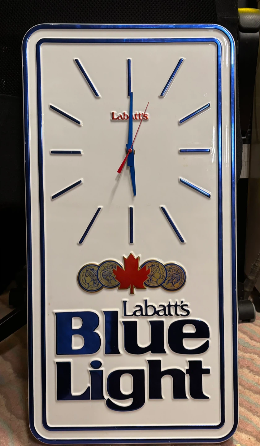 Labatt's Blue Light Wall Clock Sign - photo 2