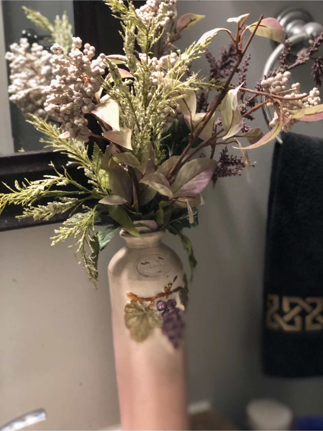 Decorative Vase with Faux Floral Arrangement🥕
