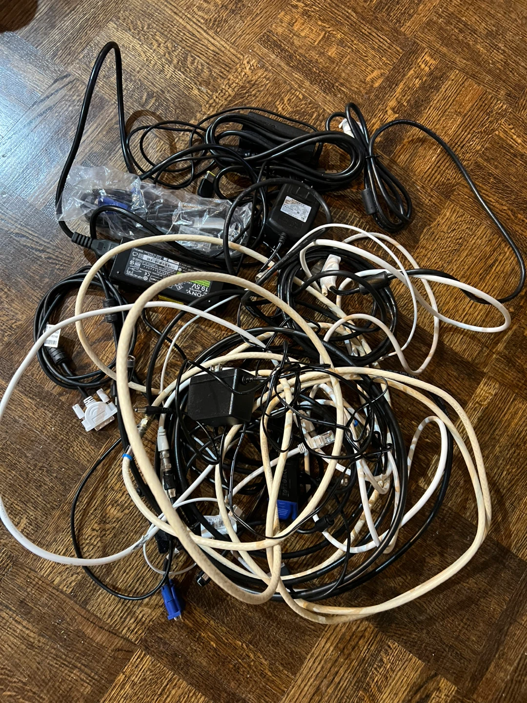 Mixed Bundle of Computer Cables &Adapters🥕