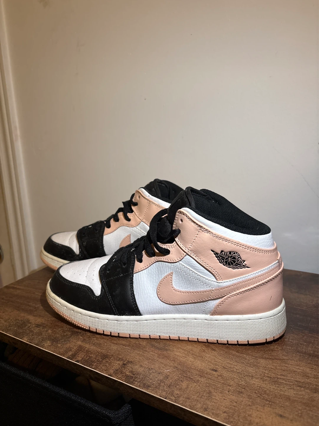 Air Jordan 1 Mid SE Shoes