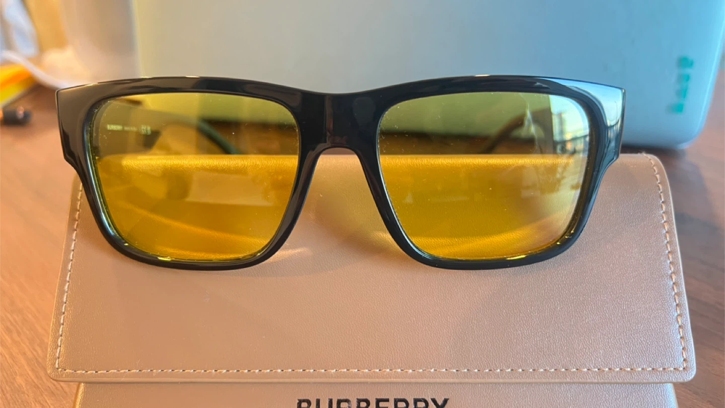 Burberry Black Sunglasses with Yellow Lenses - photo 4