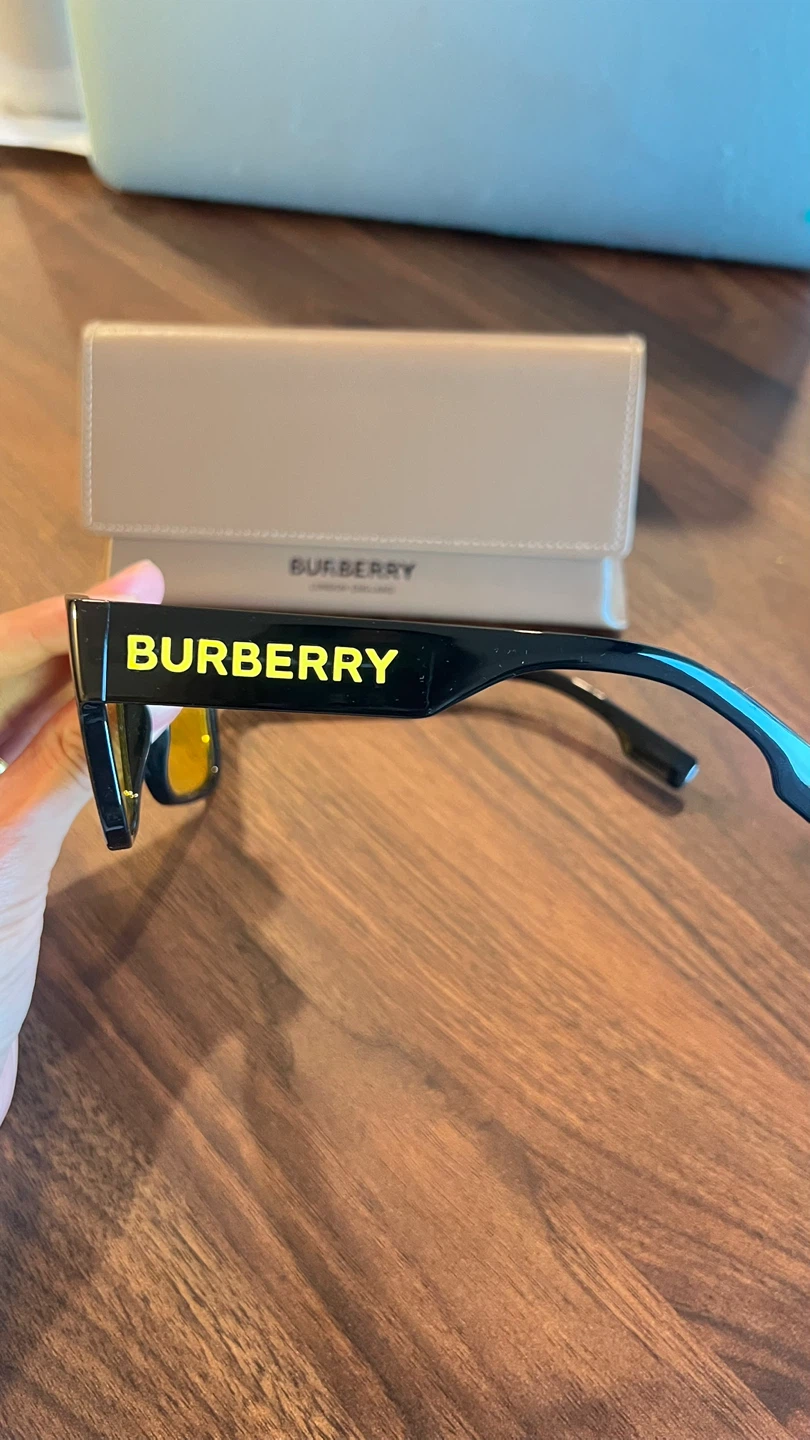 Burberry Black Sunglasses with Yellow Lenses - photo 3