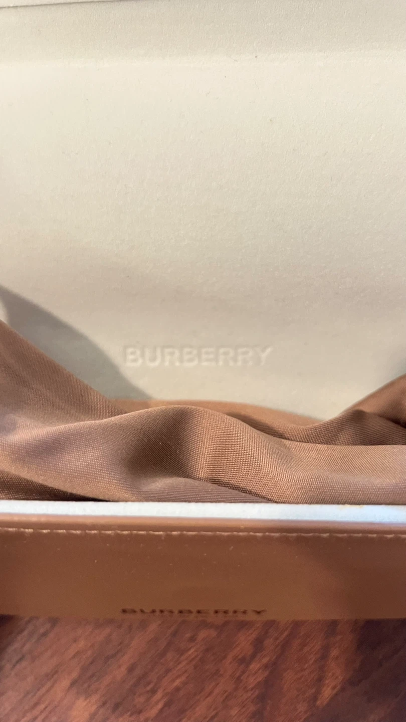 Burberry Black Sunglasses with Yellow Lenses - photo 5