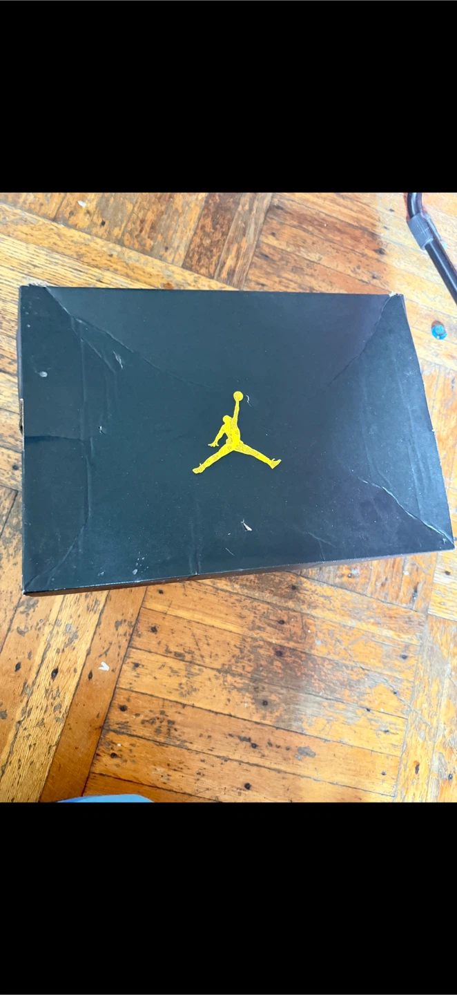 Air Jordan 1 Mid SE "Light Arctic Pink" Sneakers - photo 4